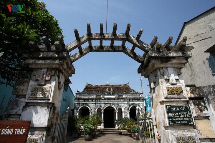 Menguak tabir situs peninggalan sejarah nasional: Rumah kuno Huynh Thuy Le - ảnh 1