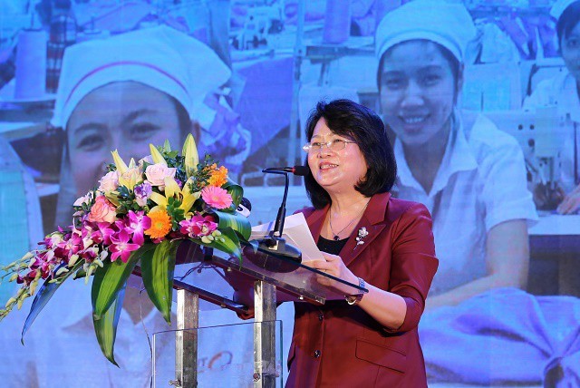Wapres Viet Nam, Ibu Dang Thi Ngoc Thinh menghadiri Program: “Pesta Buruh-Pasaran Persahabatan-tahun 2019” - ảnh 1