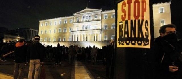 Grèce: Le parlement vote pour l'austérité et le sauvetage financier du pays - ảnh 1