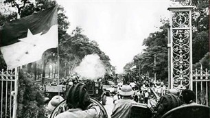 Meeting célébrant les 37 ans de la réunification nationale - ảnh 1