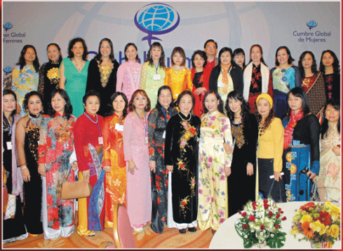 Nguyen Thi Doan au 22ème Sommet mondial des femmes, tenu en Grèce - ảnh 1