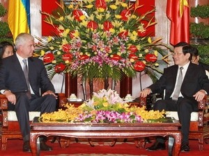 Le Président vietnamien reçoit le ministre ukranien de la Défense  - ảnh 1