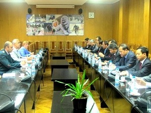 Renforcer la coopération entre les organes législatifs vietnamien et bulgare - ảnh 1