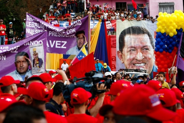 Hugo Chavez réélu pour six ans à la tête du Venezuela - ảnh 1