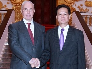 Les activités du Premier ministre ukrainien, en visite au Vietnam - ảnh 1