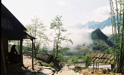La vitalité d’un vieux hameau Mông à Sapa - ảnh 1