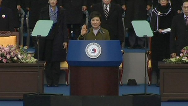 République de Corée : la nouvelle présidente Park Geun-hye prête serment - ảnh 1