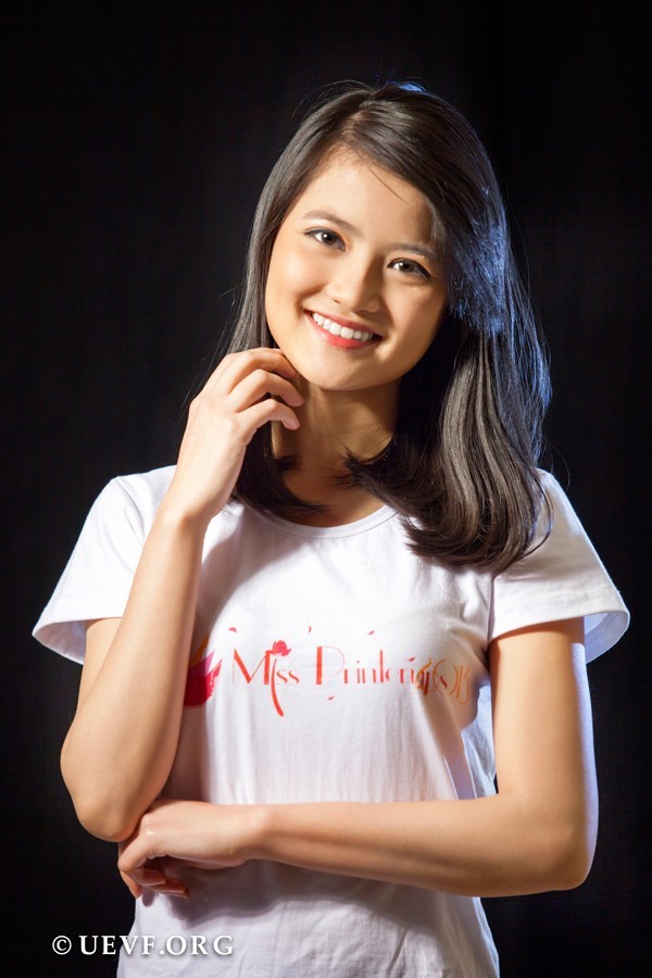 France : Do Ha Ngan, étudiante vietnamienne à Paris, élue Miss Printemps 2013  - ảnh 1