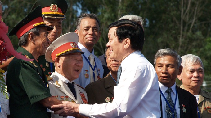 Truong Tan Sang rend hommage aux anciens prisonniers de Phu Quoc - ảnh 1