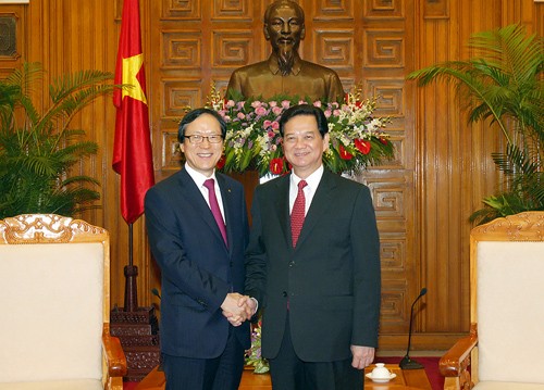Nguyen Tan Dung reçoit le PDG de la banque d’import-export sud-coréenne  - ảnh 1