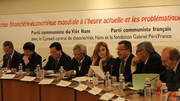 Vietnam and French Communist Parties exchange views - ảnh 1