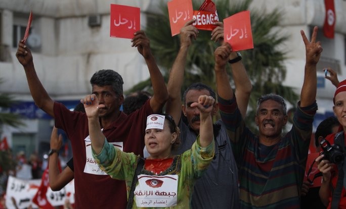 Tunisian demonstrators ask for government resignation  - ảnh 1