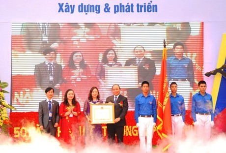 Activities to celebrate Vietnamese Teachers’ Day, November 20 - ảnh 1
