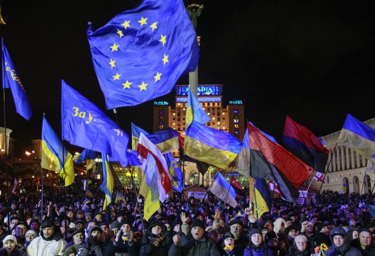 Ukraine asks West not to intervene in its political crisis - ảnh 1