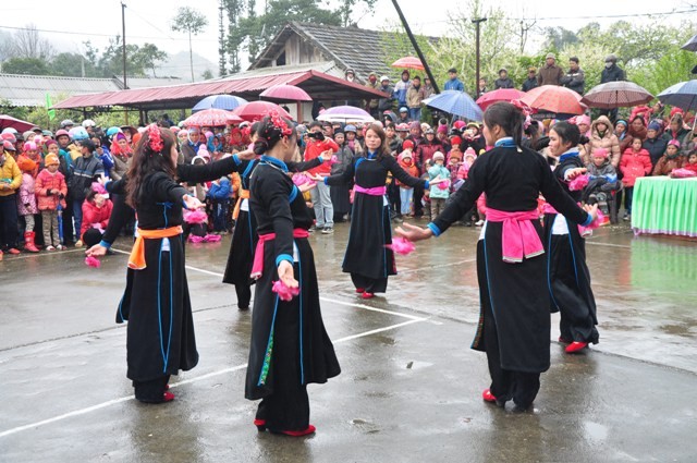 Ethnic groups celebrate “Going to the field” festival  - ảnh 3