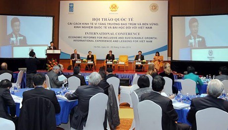 Vietnam boosts economic reform towards sustainable growth - ảnh 2