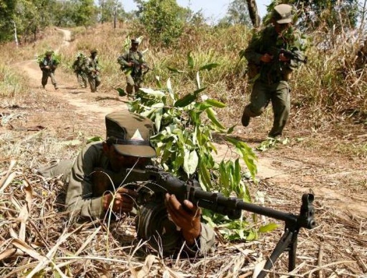 Myanmar and ethnic armed groups jointly draft a ceasefire - ảnh 1