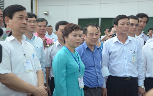 Drill to prevent Ebola epidemic held at Tan Son Nhat Airport - ảnh 1