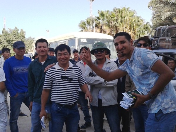 Nearly 1,300 Vietnamese workers return from Libya - ảnh 1