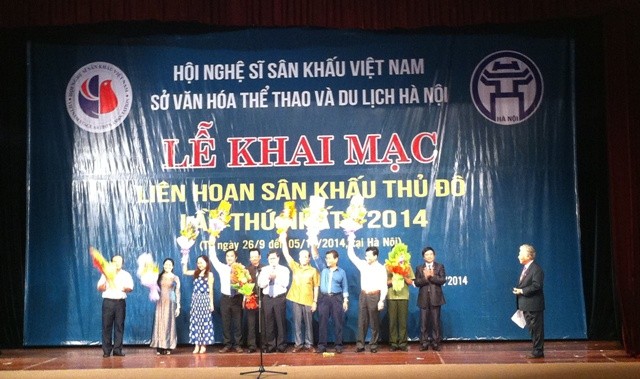 Activities towards the 60th anniversary of Hanoi’s liberation  - ảnh 2