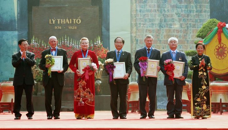 Festival to honor honorary citizens of the Capital city - ảnh 2