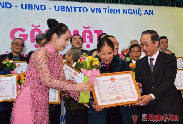 Ceremony honors “Vi Giam folk singing as UNESCO’s intangible cultural heritage of humanity  - ảnh 2