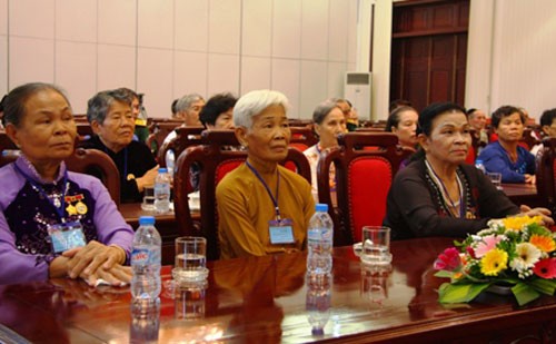 Deputy PM Vu Van Ninh receives Can Tho’s national contributors  - ảnh 1