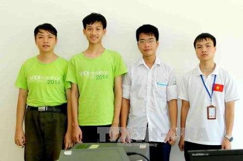 Vietnamese students win gold and silver at the 2015 Int’l Informatics Olympiad - ảnh 1