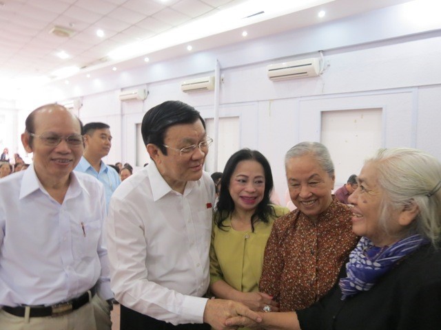 President Truong Tan Sang meets voters in HCMC - ảnh 1