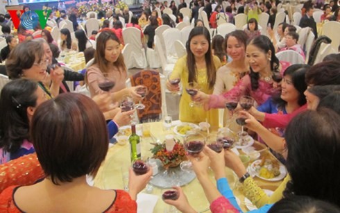 Vietnam Women’s Day celebrates abroad - ảnh 2