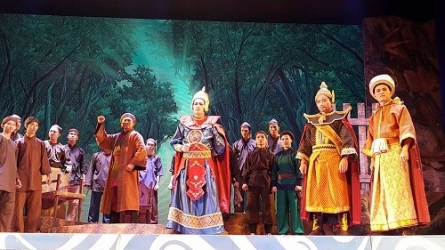 Northern Cai Luong inspires southern audience  - ảnh 2
