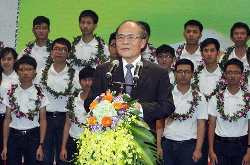 NA Chairman urges to successfully reform education and training - ảnh 1