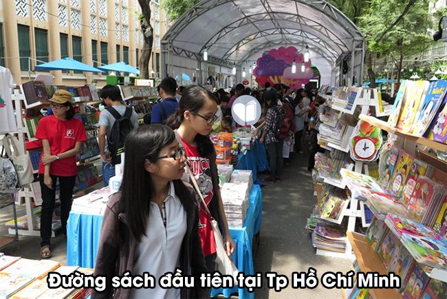 Book exhibition honors women’s contributions to society - ảnh 1