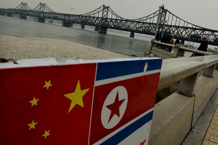 China announces trade restrictions with North Korea - ảnh 1