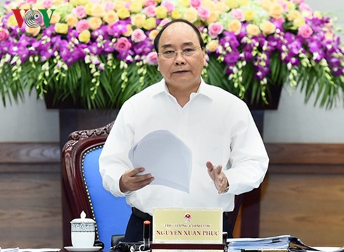 PM Nguyen Xuan Phuc: regaining confidence in national economy - ảnh 1