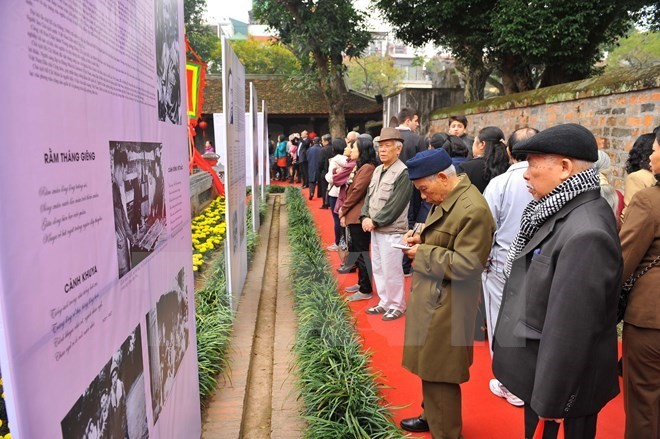 15th Vietnam Poetry Day honors prominent poets  - ảnh 1