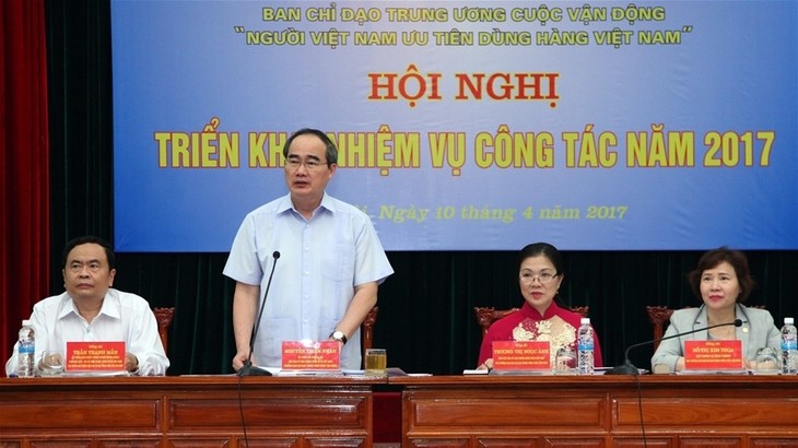Vietnamese people encouraged to use made-in-Vietnam products - ảnh 1