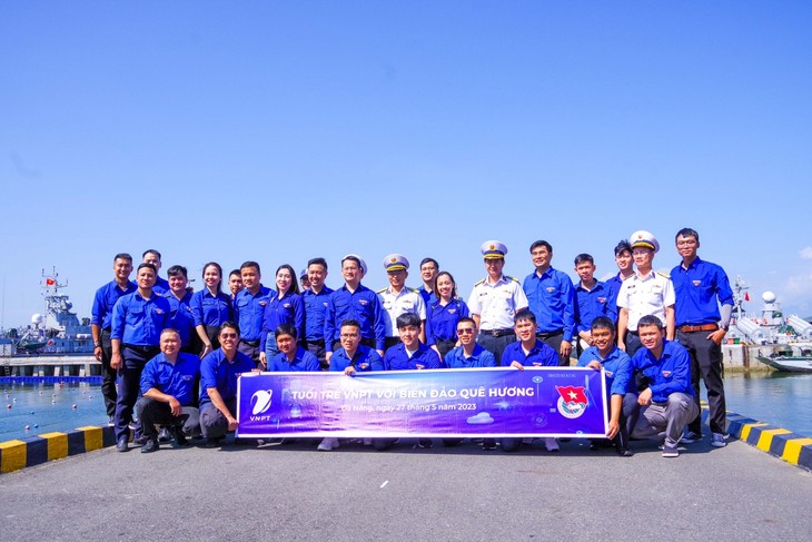 Navy Region 3 organizes homeland sea and island program - ảnh 1