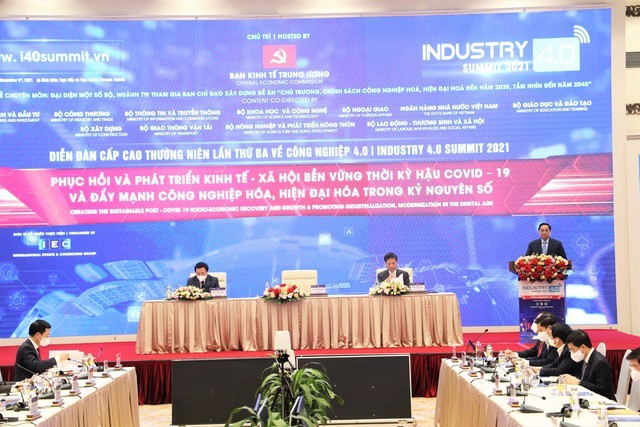 Vietnam Industry 4.0 Summit discusses fast and sustainable digital and green transition - ảnh 1