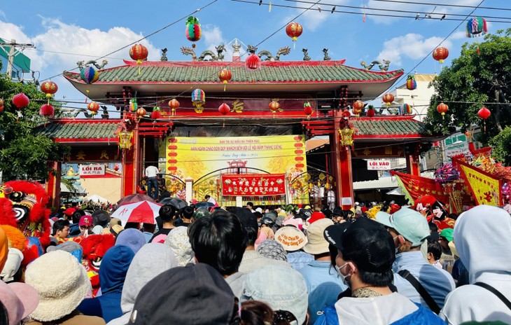 Lady Thien Hau pagoda festival, a special cultural, religious site in Binh Duong - ảnh 1