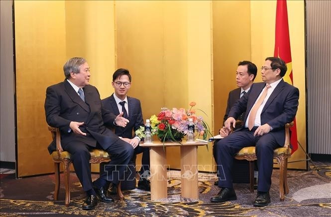 PM receives executives of Japan’s leading economic groups - ảnh 1