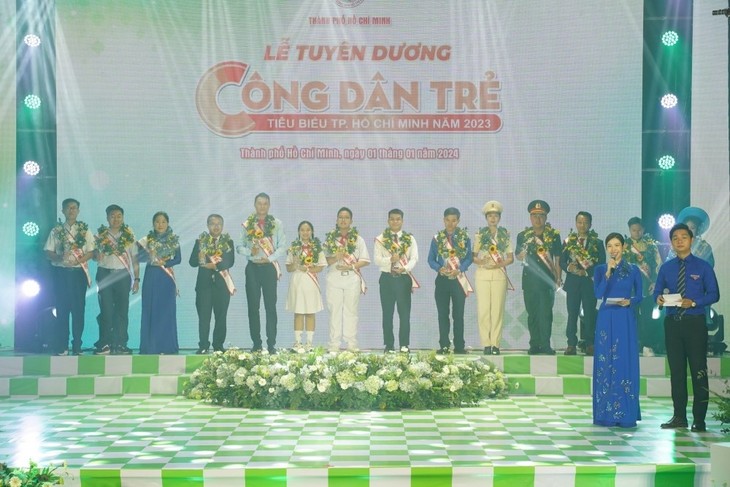 Ho Chi Minh City honors outstanding young citizens - ảnh 1