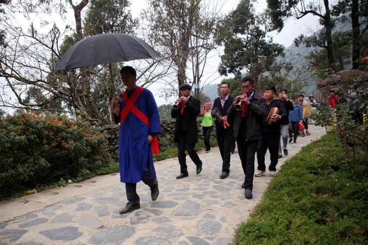 Bride-welcoming ceremony of the Giay in Lai Chau - ảnh 3