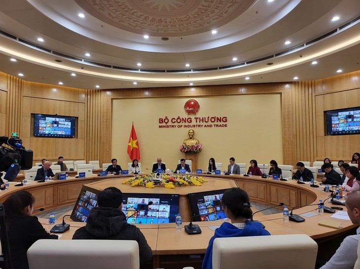 Trade promotion helps Vietnam maintain export surplus for eight years - ảnh 1