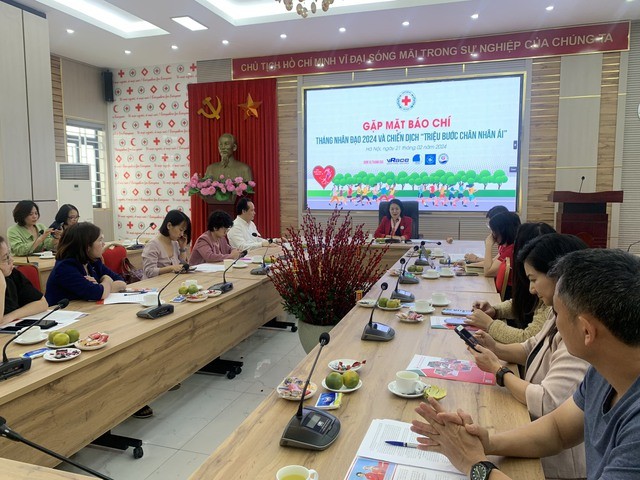 Humanitarian Month of May: Red Cross Society aims to raise 16 million USD - ảnh 1