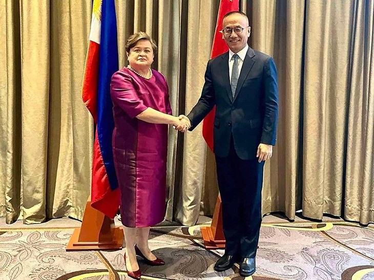 China, Philippines agree to ease tension  - ảnh 1