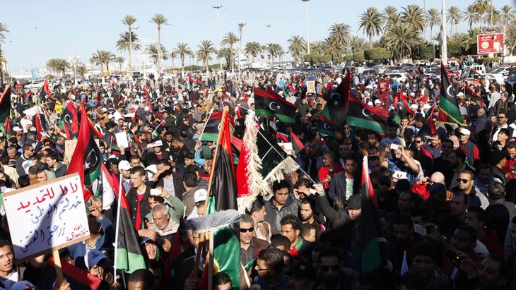 Libyan people protest against General National Congress (GNC) - ảnh 1