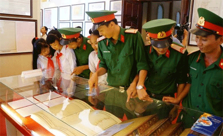 Exhibit shows Vietnam’s sovereignty over Hoang Sa, Truong Sa archipelagoes