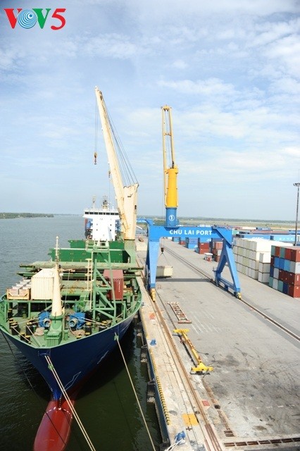 Chu Lai port, a key logistics hub in the central region - ảnh 2