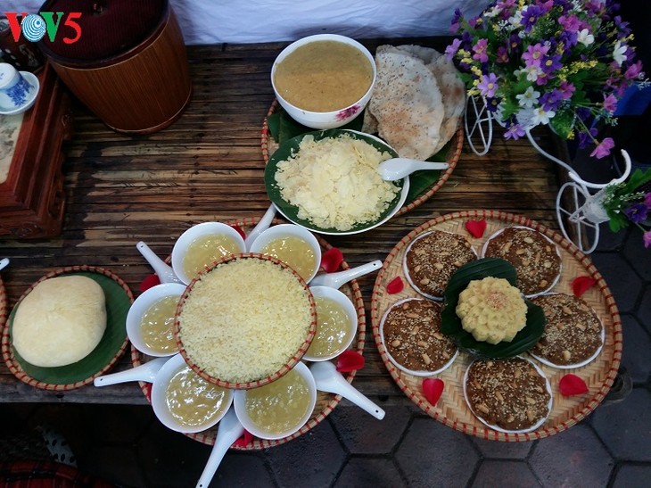 Festival honors steamed sticky rice tradition in Phu Gia - ảnh 3